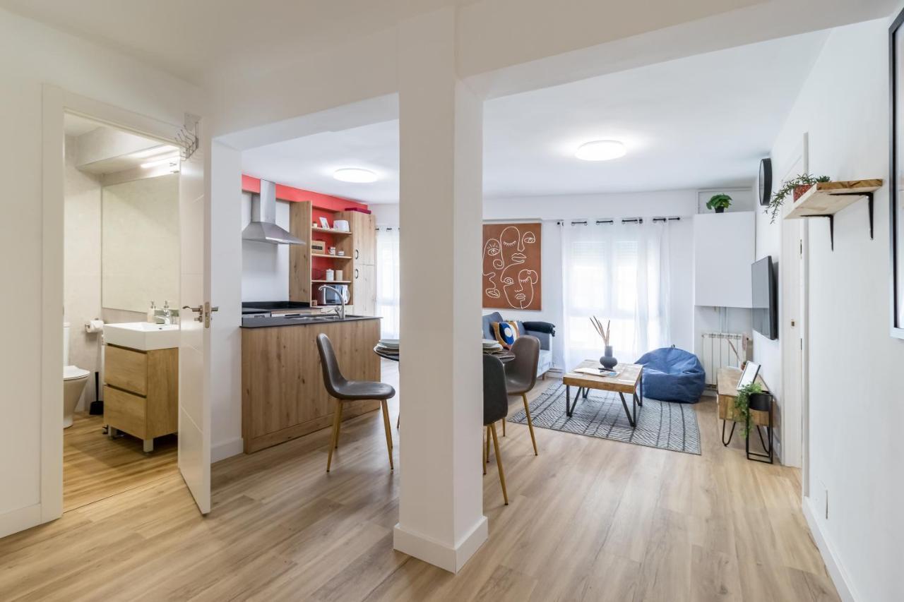 Apartamento Recien Reformado Plaza Del Ayuntamiento サンタンデール エクステリア 写真